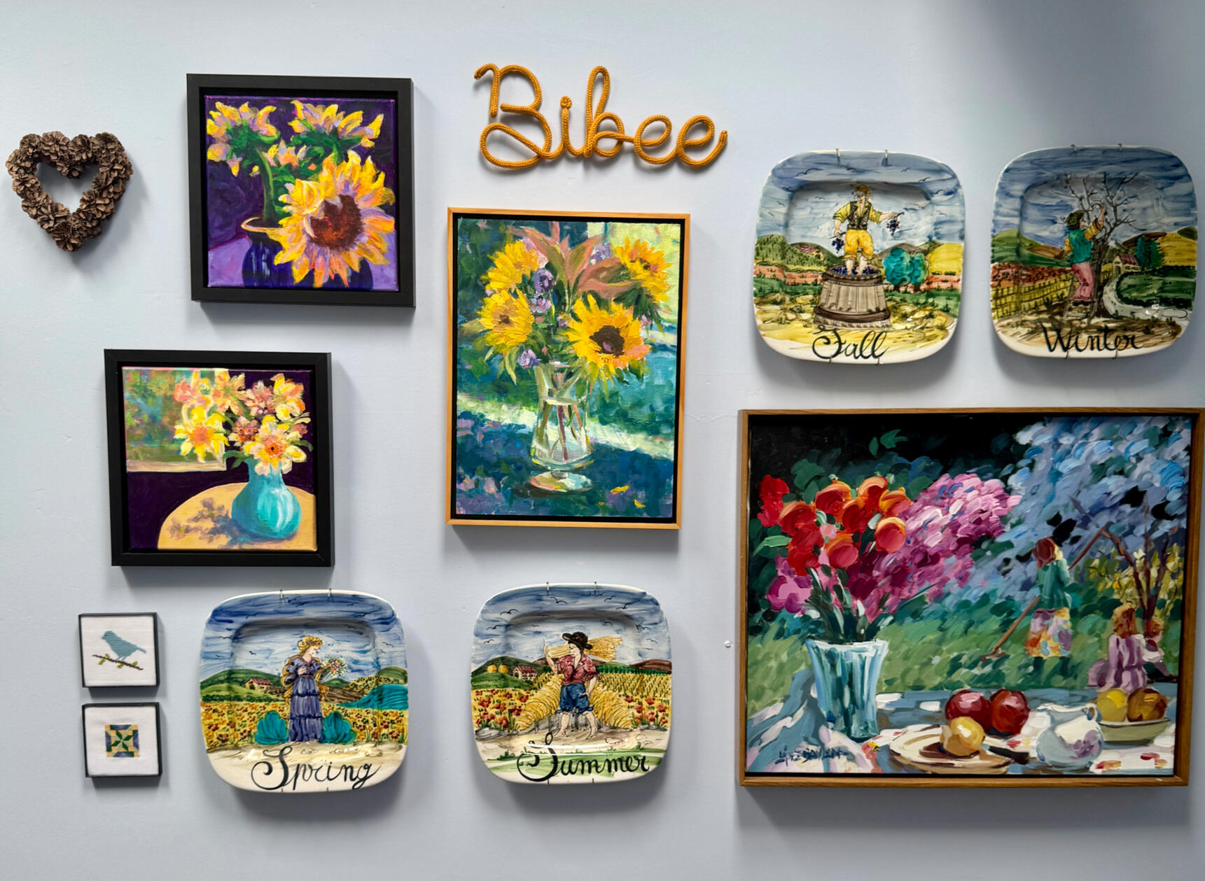 Last Name on a Gallery Wall | 5 letters | Gold
